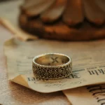 Vintage Vow | Delicate intertwined Ring